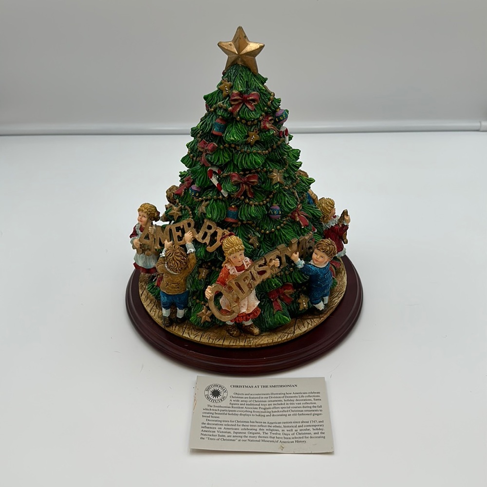 Christmas at the Smithsonian Institution Tabletop Christmas Tree Figurine